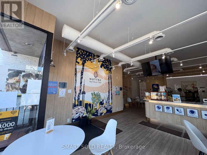637 BLOOR STREET W, Toronto (Palmerston-Little Italy), Ontario, M6G1K8