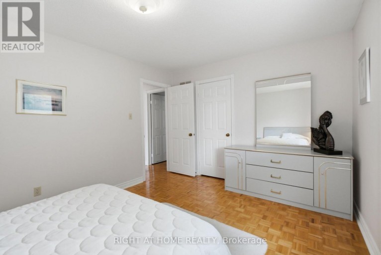 39 DANTE COURT, Vaughan (East Woodbridge), Ontario, L4L7V5