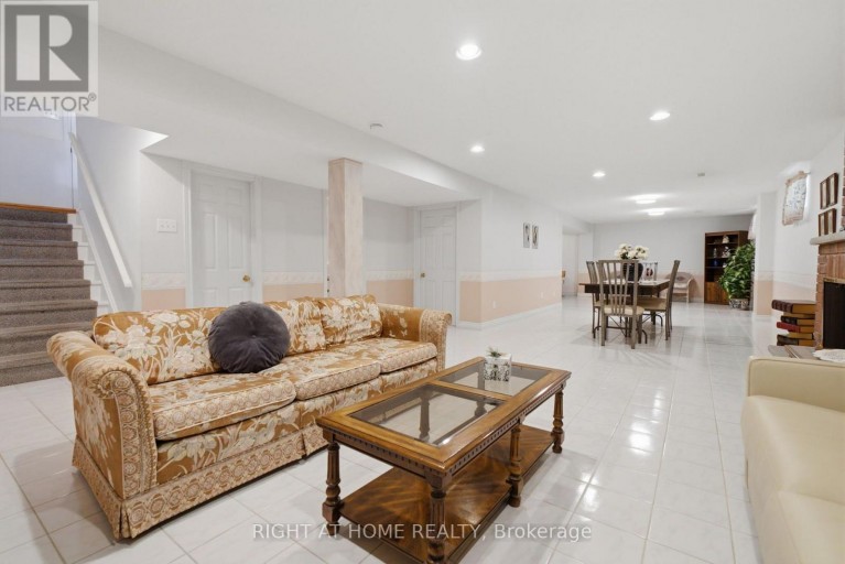 39 DANTE COURT, Vaughan (East Woodbridge), Ontario, L4L7V5