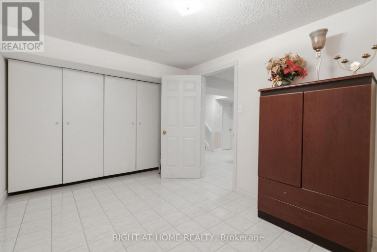 39 DANTE COURT, Vaughan (East Woodbridge), Ontario, L4L7V5