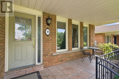 39 DANTE COURT Vaughan (East Woodbridge) Ontario photo 4