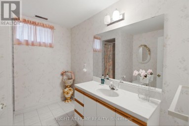 39 DANTE COURT Vaughan (East Woodbridge) Ontario photo 40