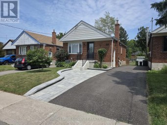 LOWER - 141 PHILLIP AVENUE Toronto (Birchcliffe-Cliffside) Ontario photo 1