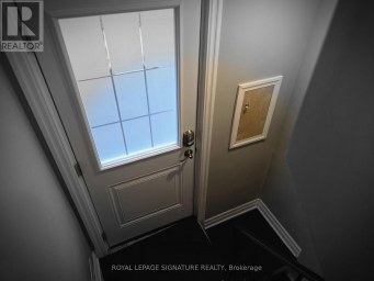LOWER - 141 PHILLIP AVENUE Toronto (Birchcliffe-Cliffside) Ontario photo 3