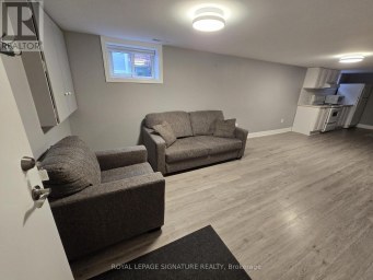 LOWER - 141 PHILLIP AVENUE Toronto (Birchcliffe-Cliffside) Ontario photo 6
