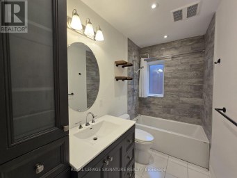 UPPER - 141 PHILLIP AVENUE Toronto (Birchcliffe-Cliffside) Ontario photo 14