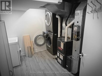 UPPER - 141 PHILLIP AVENUE Toronto (Birchcliffe-Cliffside) Ontario photo 16