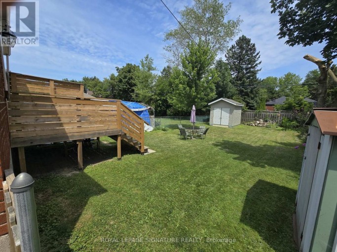 UPPER - 141 PHILLIP AVENUE, Toronto (Birchcliffe-Cliffside), Ontario, M1N3R6