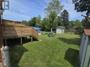 UPPER - 141 PHILLIP AVENUE Toronto (Birchcliffe-Cliffside) Ontario photo 18