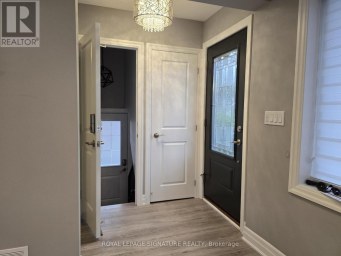 UPPER - 141 PHILLIP AVENUE Toronto (Birchcliffe-Cliffside) Ontario photo 2