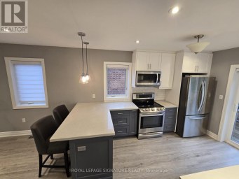UPPER - 141 PHILLIP AVENUE Toronto (Birchcliffe-Cliffside) Ontario photo 6