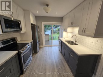 UPPER - 141 PHILLIP AVENUE Toronto (Birchcliffe-Cliffside) Ontario photo 8
