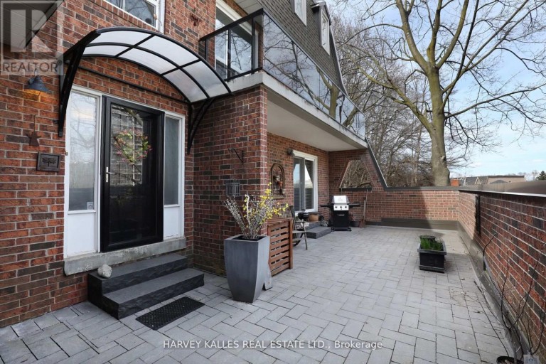TH16 - 18 LA ROSE AVENUE, Toronto (Humber Heights), Ontario, M9P1A5