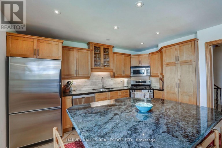 TH16 - 18 LA ROSE AVENUE, Toronto (Humber Heights), Ontario, M9P1A5