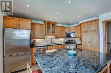 TH16 - 18 LA ROSE AVENUE Toronto (Humber Heights) Ontario photo 14