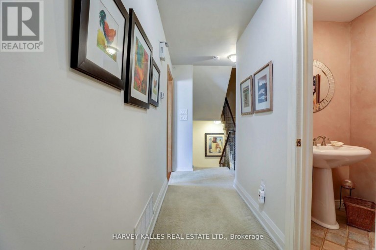 TH16 - 18 LA ROSE AVENUE, Toronto (Humber Heights), Ontario, M9P1A5