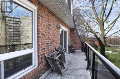 TH16 - 18 LA ROSE AVENUE Toronto (Humber Heights) Ontario photo 19