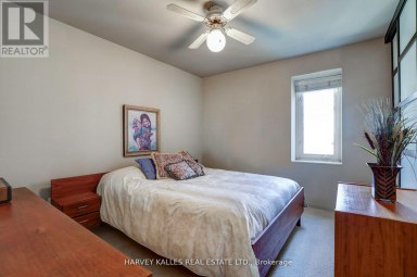 TH16 - 18 LA ROSE AVENUE Toronto (Humber Heights) Ontario photo 21