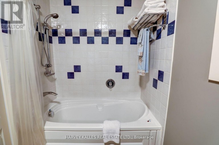TH16 - 18 LA ROSE AVENUE, Toronto (Humber Heights), Ontario, M9P1A5