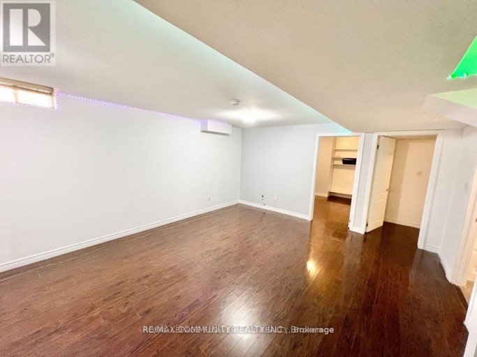 BSMT - 21 MIDVALE ROAD, Brampton (Fletcher's Meadow), Ontario, L7A2M9