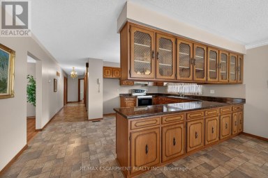 39 ALGONQUIN COURT Hamilton (King's Forest Upper) Ontario photo 12