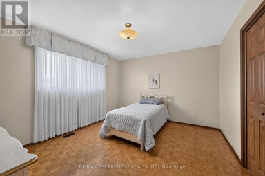 39 ALGONQUIN COURT Hamilton (King's Forest Upper) Ontario photo 22