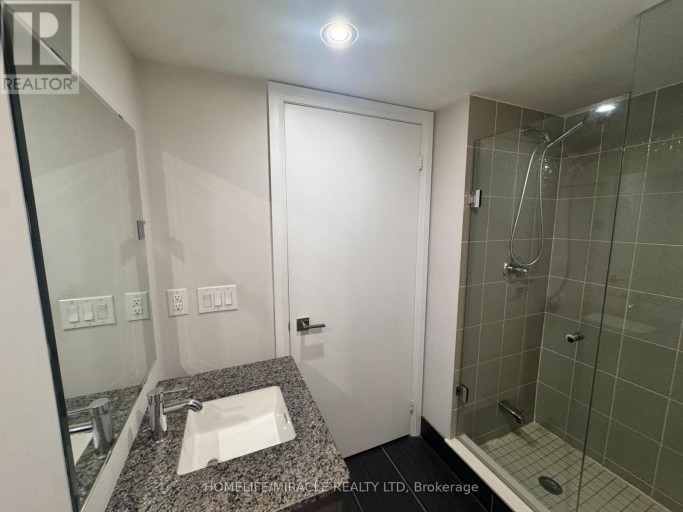 103 - 555 WILSON AVENUE, Toronto (Clanton Park), Ontario, M3H5Y6
