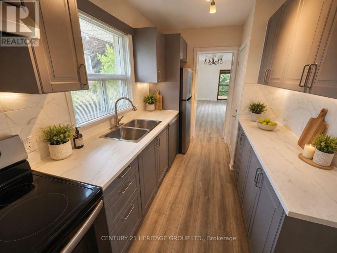 MAIN - 95 LUCAS STREET, Richmond Hill (Mill Pond), Ontario, L4C4P4