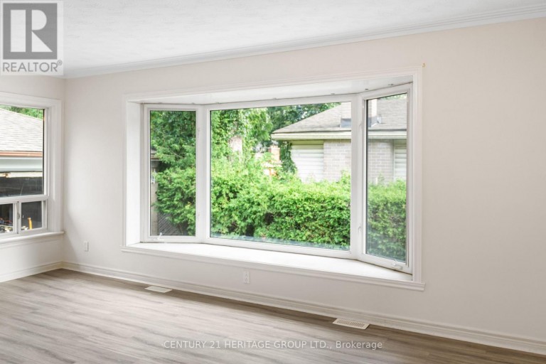 MAIN - 95 LUCAS STREET, Richmond Hill (Mill Pond), Ontario, L4C4P4