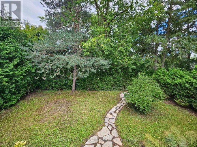 MAIN - 95 LUCAS STREET, Richmond Hill (Mill Pond), Ontario, L4C4P4