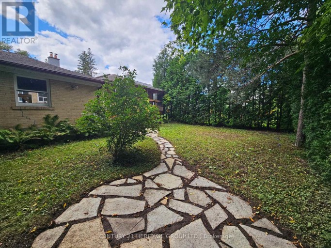 MAIN - 95 LUCAS STREET, Richmond Hill (Mill Pond), Ontario, L4C4P4