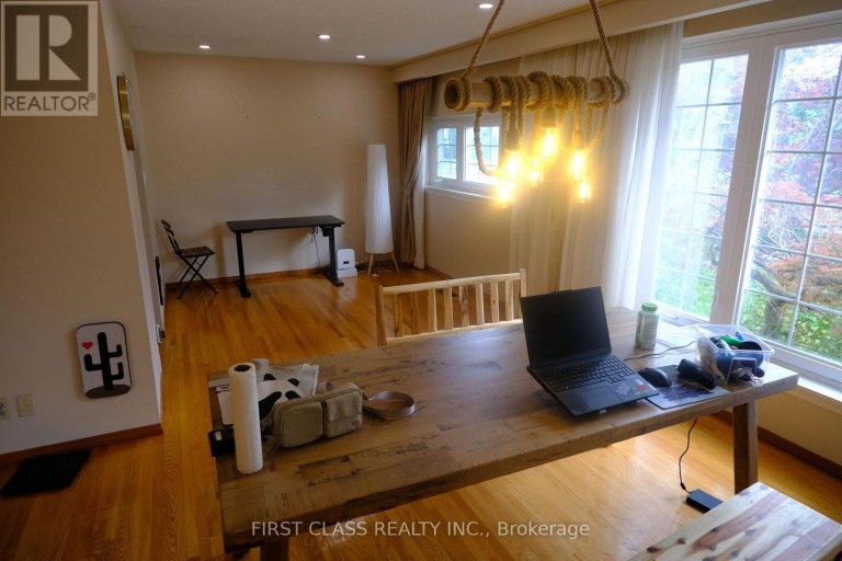 64 GROVE PARK CRESCENT, Toronto (Don Valley Village), Ontario, M2J2C8