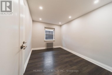 7 - 237 MELROSE STREET Toronto (Mimico) Ontario photo 10