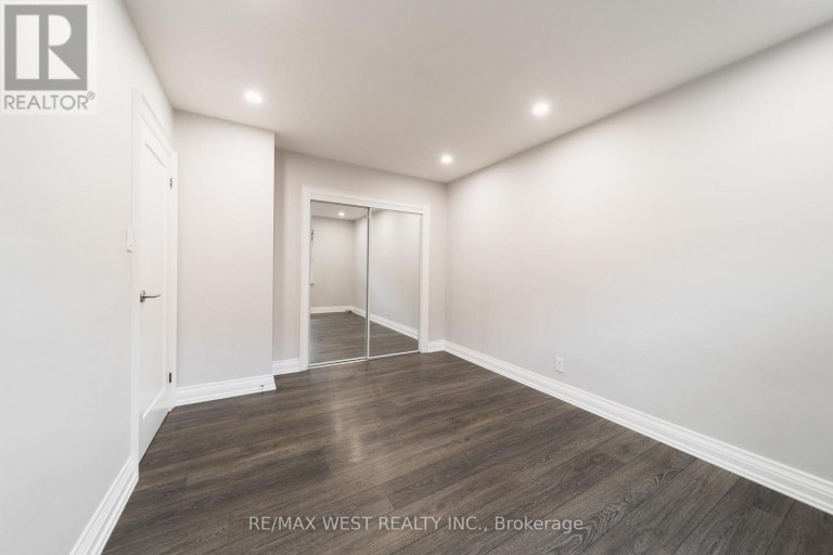 7 - 237 MELROSE STREET, Toronto (Mimico), Ontario, M8Y1B8