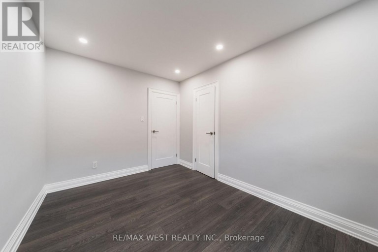 7 - 237 MELROSE STREET, Toronto (Mimico), Ontario, M8Y1B8