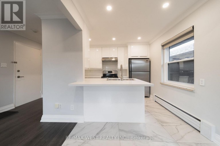 7 - 237 MELROSE STREET, Toronto (Mimico), Ontario, M8Y1B8