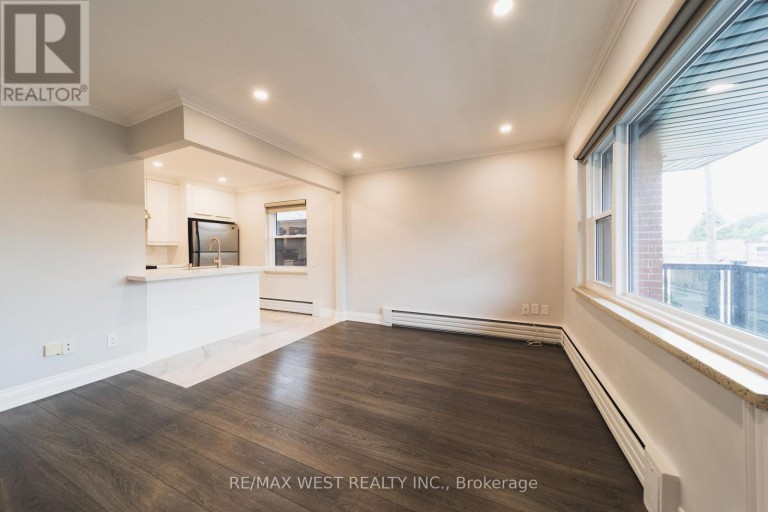 7 - 237 MELROSE STREET, Toronto (Mimico), Ontario, M8Y1B8