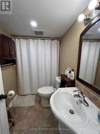 36 AURORA HEIGHTS DRIVE, Aurora (Aurora Heights), Ontario, L4G2W7
