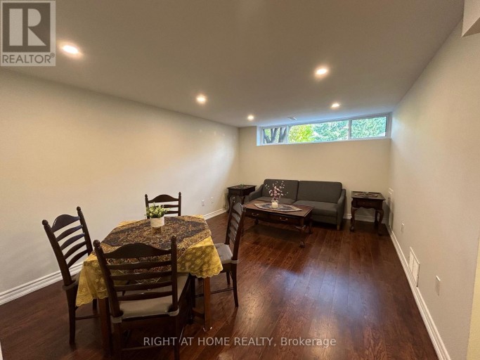 36 AURORA HEIGHTS DRIVE, Aurora (Aurora Heights), Ontario, L4G2W7