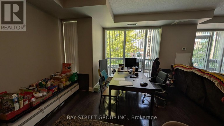 TH201 - 21 OLIVE AVENUE, Toronto (Willowdale East), Ontario, M2N4N4
