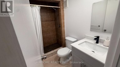 441 FERNLEIGH CIRCLE S Richmond Hill (Crosby) Ontario photo 2
