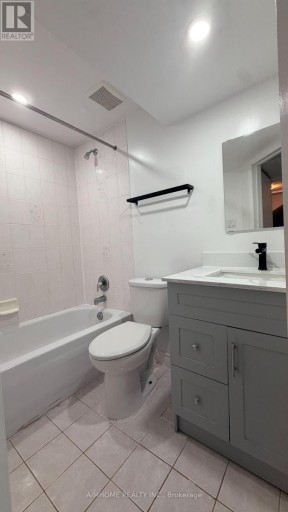 441 FERNLEIGH CIRCLE S, Richmond Hill (Crosby), Ontario, L4C1E7