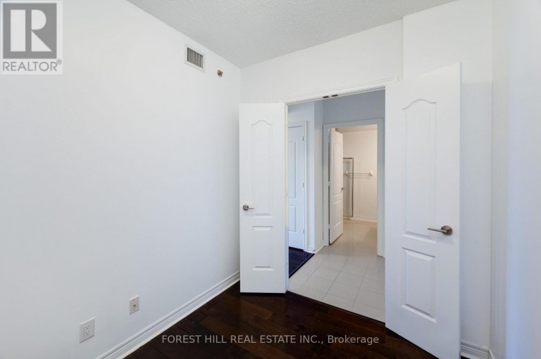 510 - 2756 OLD LESLIE STREET, Toronto (Bayview Village), Ontario, M2K0A9