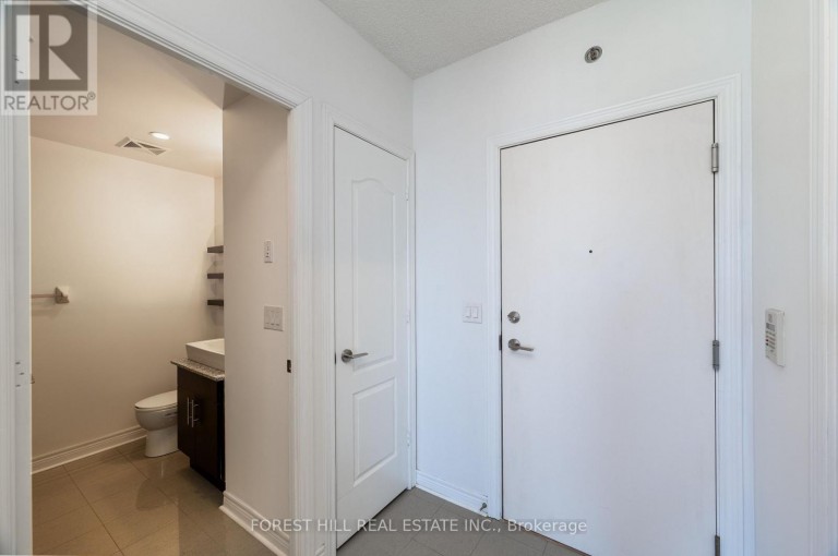 510 - 2756 OLD LESLIE STREET, Toronto (Bayview Village), Ontario, M2K0A9