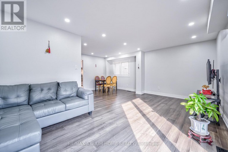 61 TROTHEN CIRCLE, Markham (Markham Village), Ontario, L3P4H3