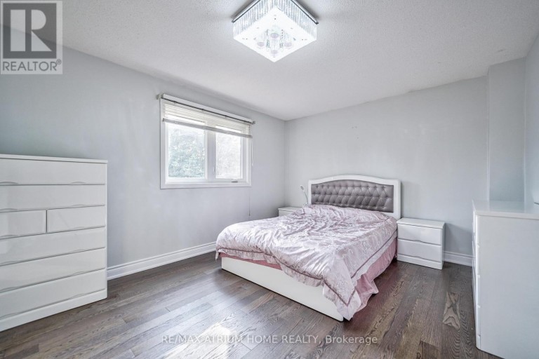 61 TROTHEN CIRCLE, Markham (Markham Village), Ontario, L3P4H3