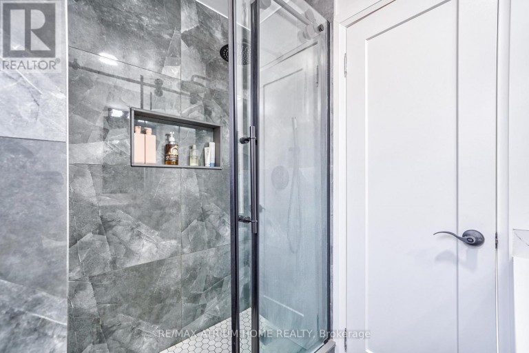 61 TROTHEN CIRCLE, Markham (Markham Village), Ontario, L3P4H3