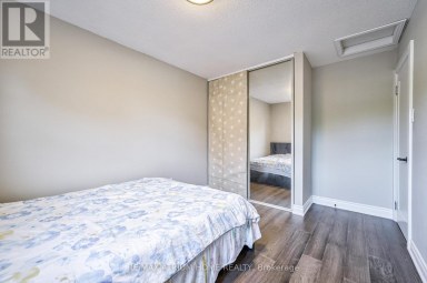 61 TROTHEN CIRCLE Markham (Markham Village) Ontario photo 27