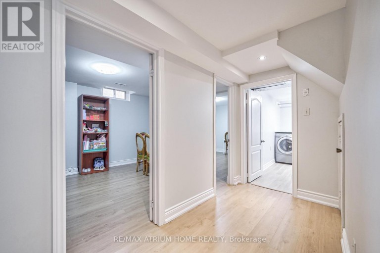 61 TROTHEN CIRCLE, Markham (Markham Village), Ontario, L3P4H3
