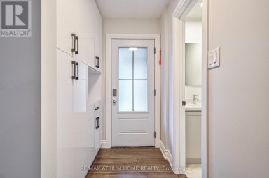 61 TROTHEN CIRCLE Markham (Markham Village) Ontario photo 4
